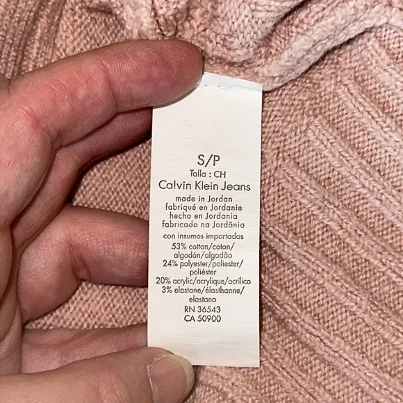 Calvin Klein pink sweater (S) - Picture 5 of 5
